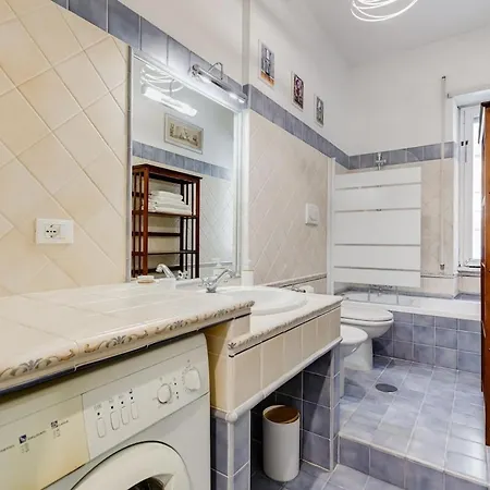 Bdc - Charming 2-bdr! Rome