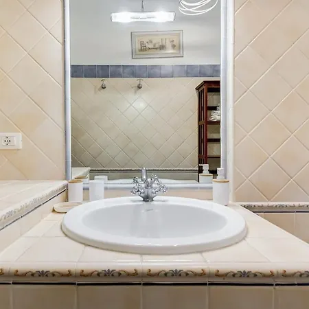 Bdc - Charming 2-bdr! Appartamento Roma